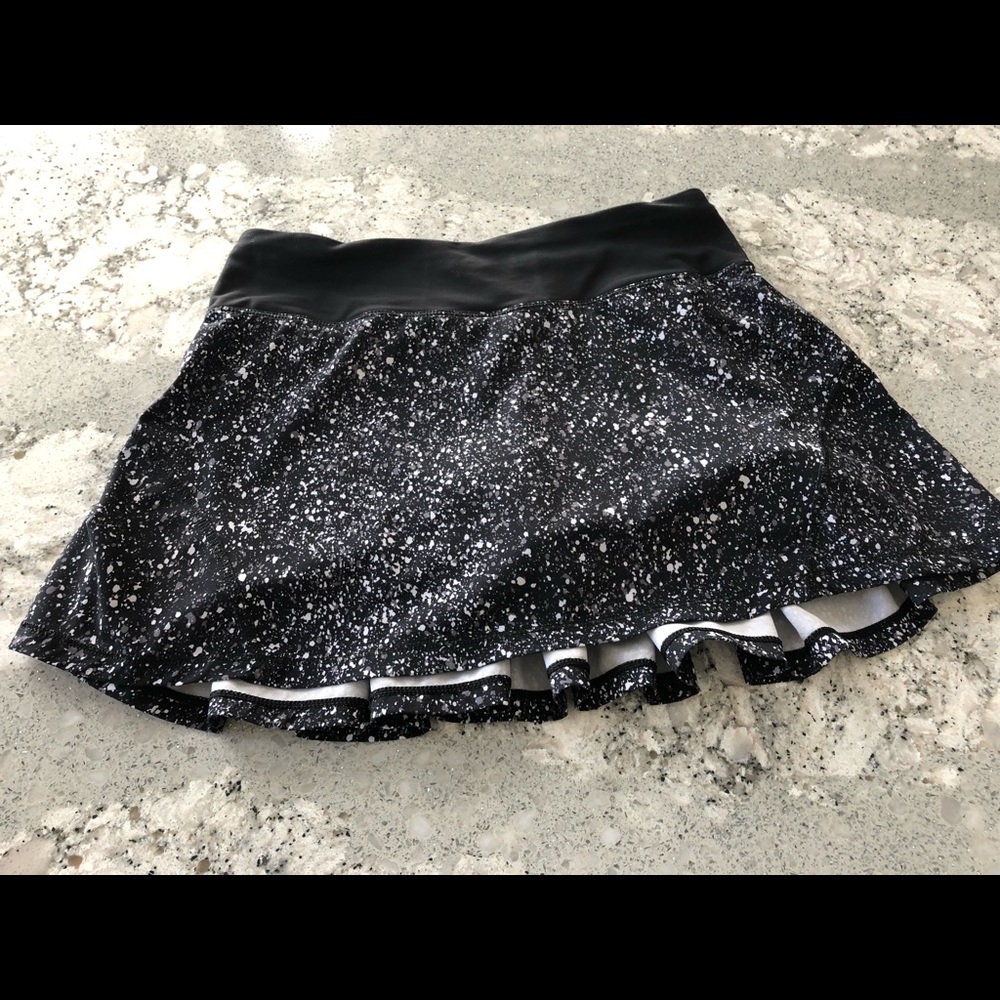 Lululemon Circuit breaker skirt size 2